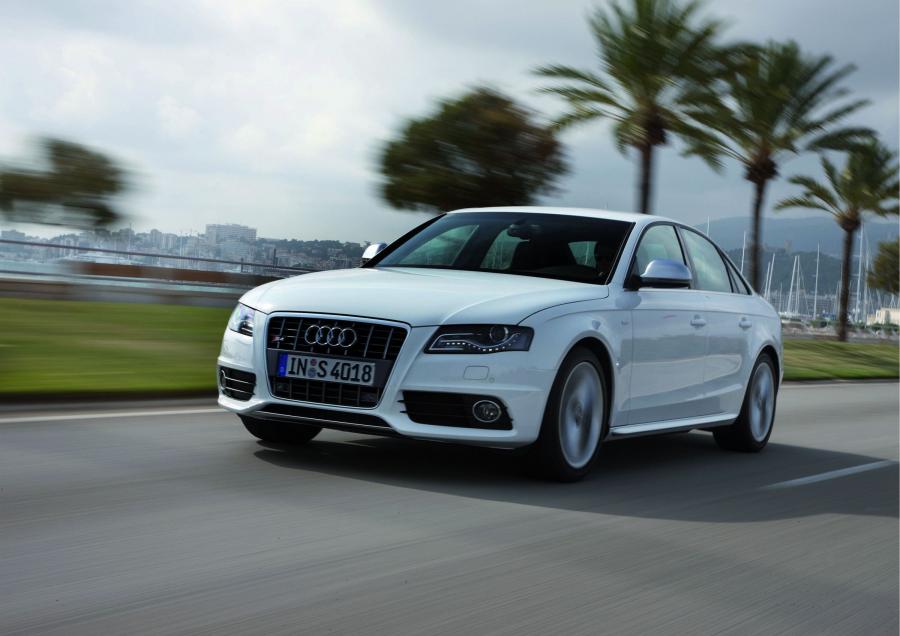  Audi S4 Sedan (B8, 8K) 2009 года  (WW) (фото 10 из 55)